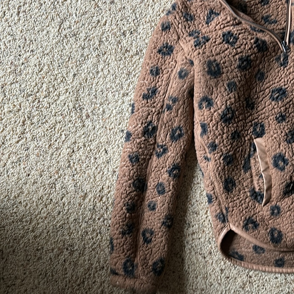 A&F Fleece - Picture 4 of 7